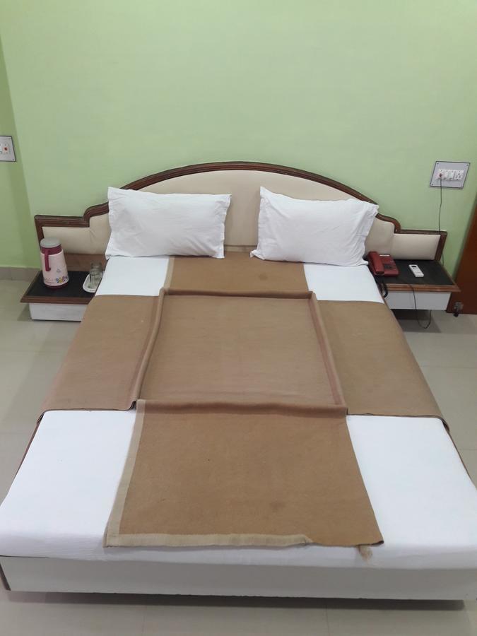 Hotel Sahara Palace Bhuj Ngoại thất bức ảnh