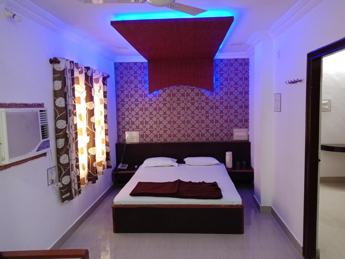 Hotel Sahara Palace Bhuj Ngoại thất bức ảnh