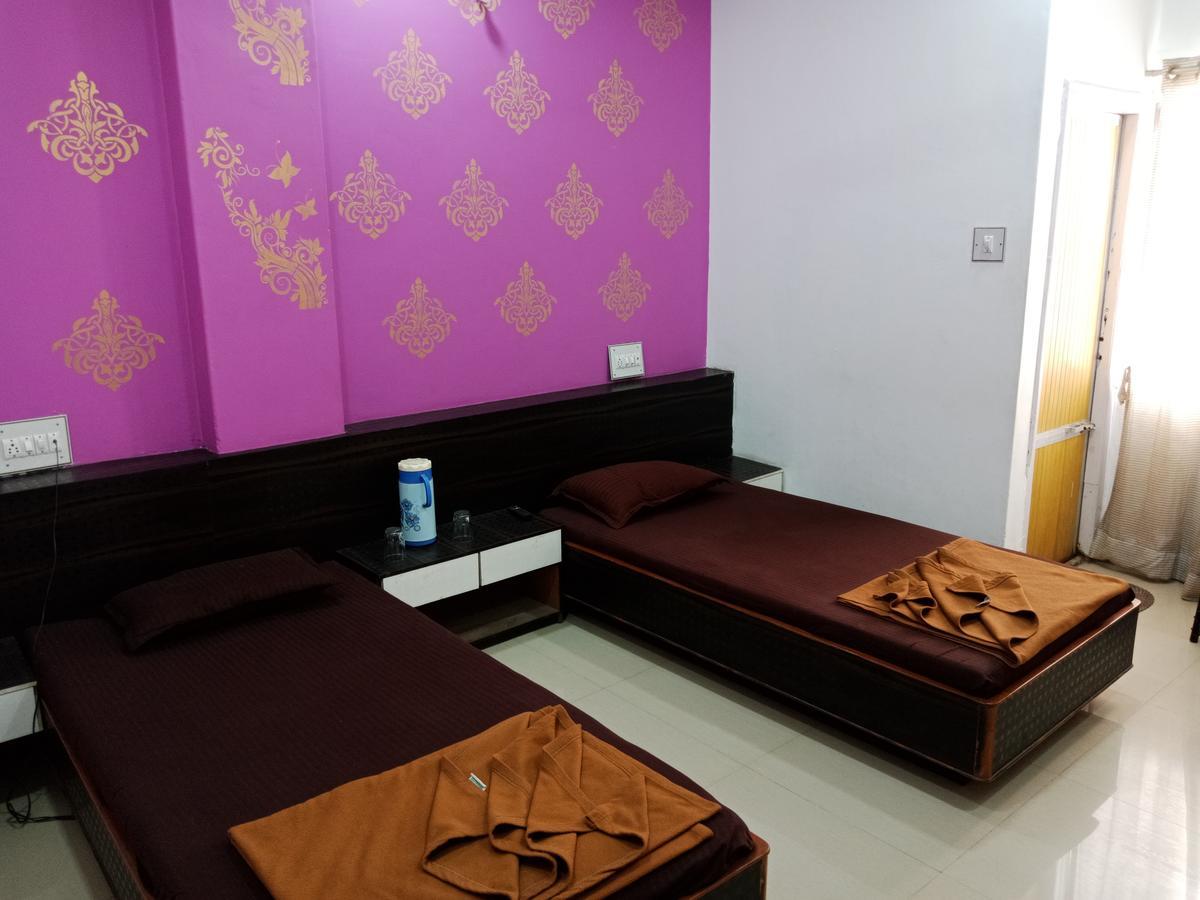 Hotel Sahara Palace Bhuj Ngoại thất bức ảnh