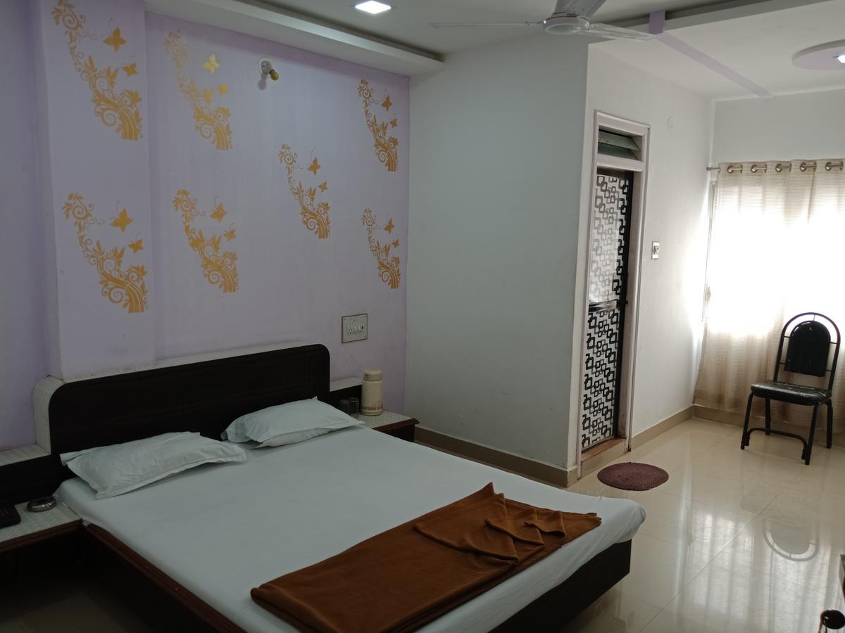 Hotel Sahara Palace Bhuj Ngoại thất bức ảnh